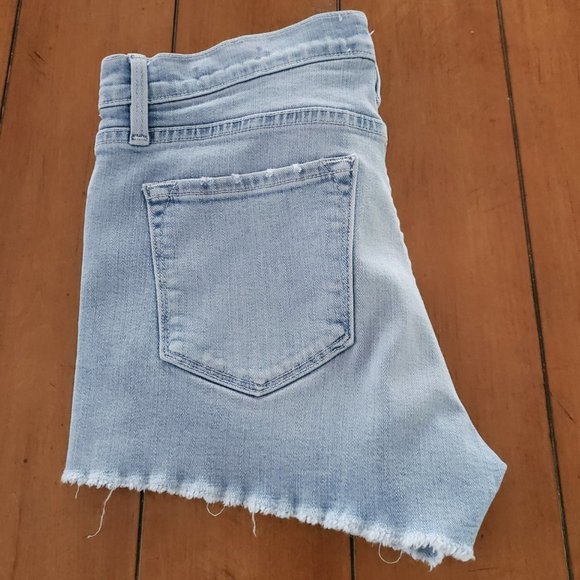 FRAME Denim Le Cutoff Shorts - EUC - Factory Distressed - Light Wash Sz 27 - Picture 4 of 10